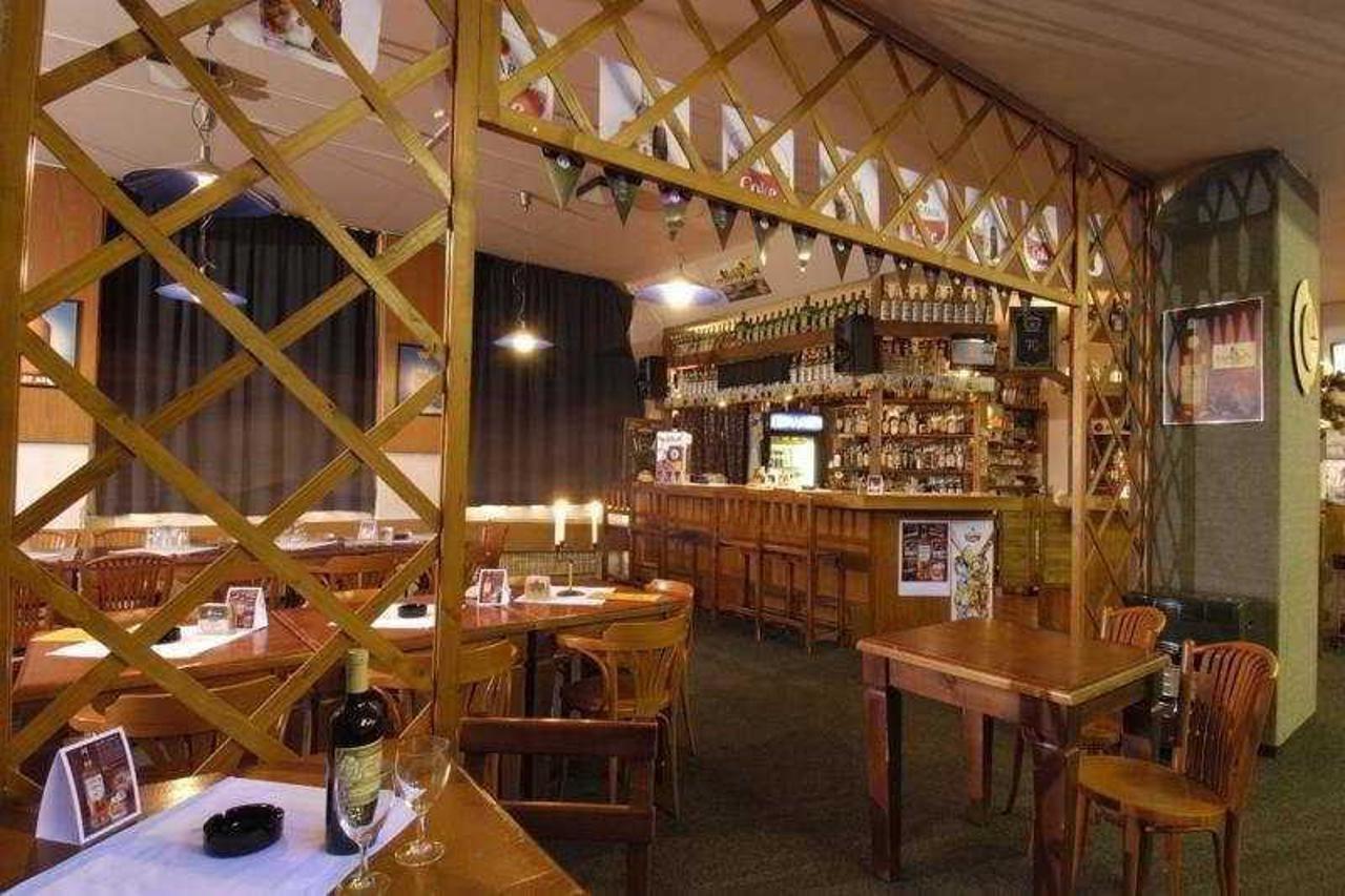 Hostel Junior Prag Dış mekan fotoğraf