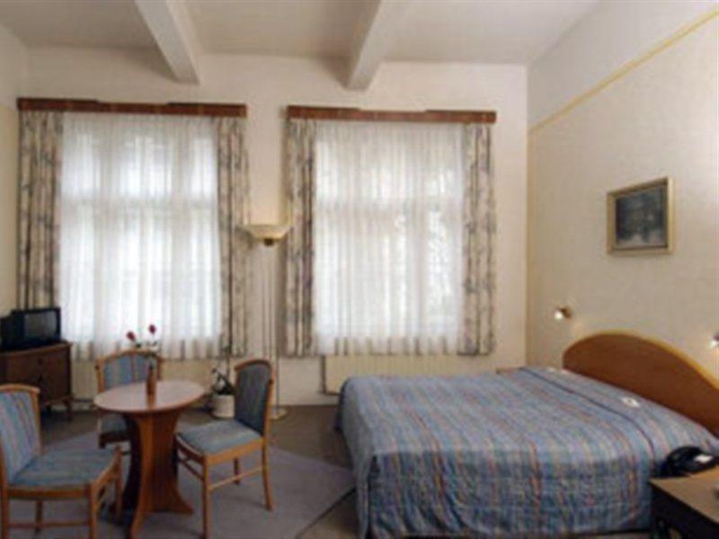 Hostel Junior Prag Dış mekan fotoğraf