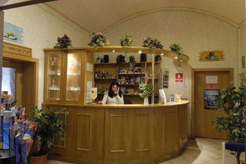 Hostel Junior Prag Dış mekan fotoğraf